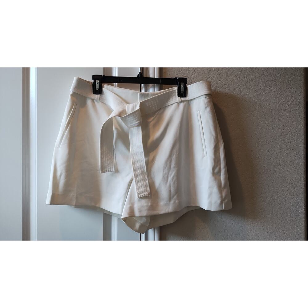 Nine West Women's High Waist Lined Belted White Shorts Size XXL